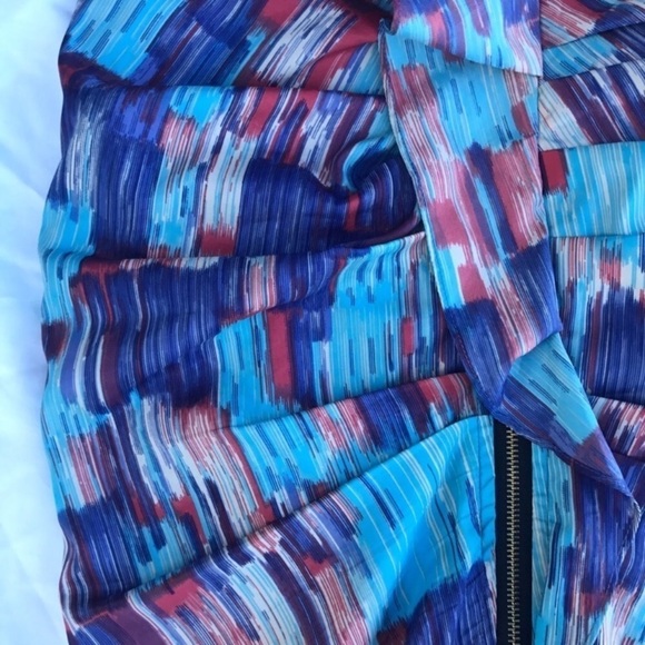Abstract brushstroke zippered skirt - Picture 7 of 10